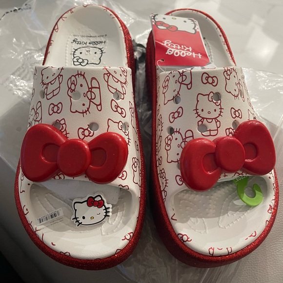 Hello Kitty Stomp Slides NWT - Picture 5 of 5